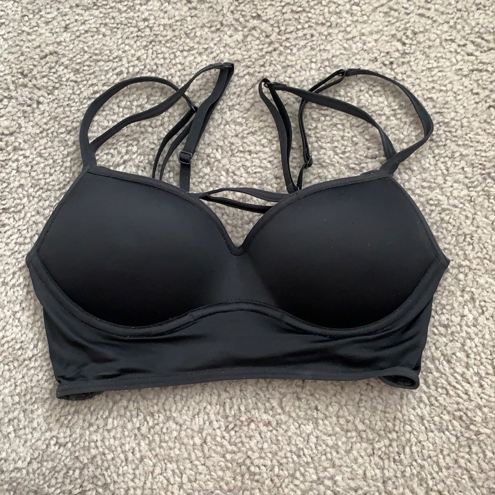 Victoria’s Secret black criss cross bralette